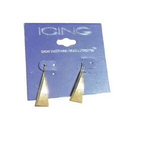 Icing Gold Geometric Dangle Earrings